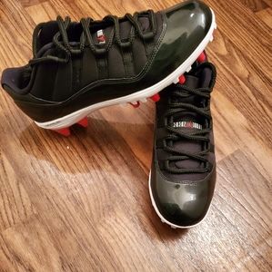 Jordan 11 low Bred Football Cleats sz 10.5